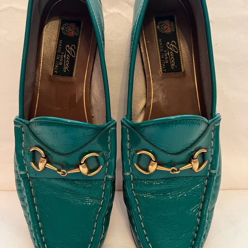 Gucci horsebit loafers. Size 37.
